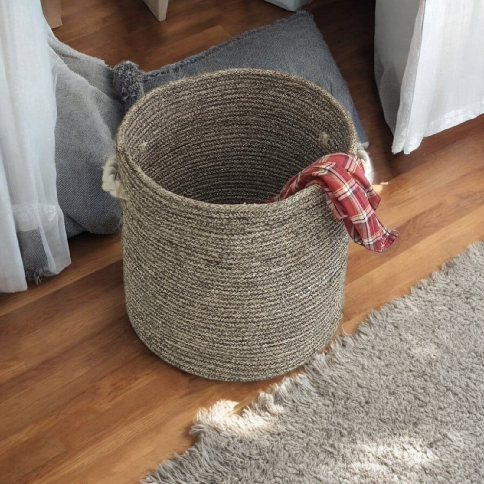 Photoroom-20241005_144630.jpg Discover Our Stylish Premium Laundry Basket: The Foldable Round Design - Image 1